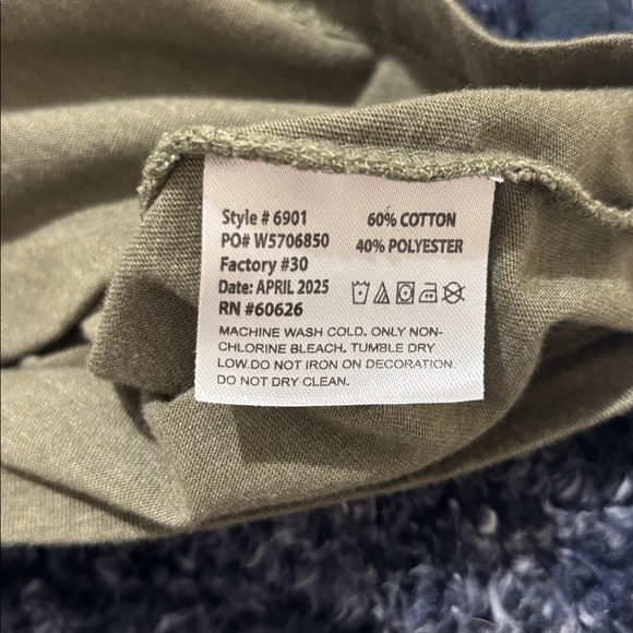 Buc-ee’s Rockingham tshirt - Picture 5 of 5